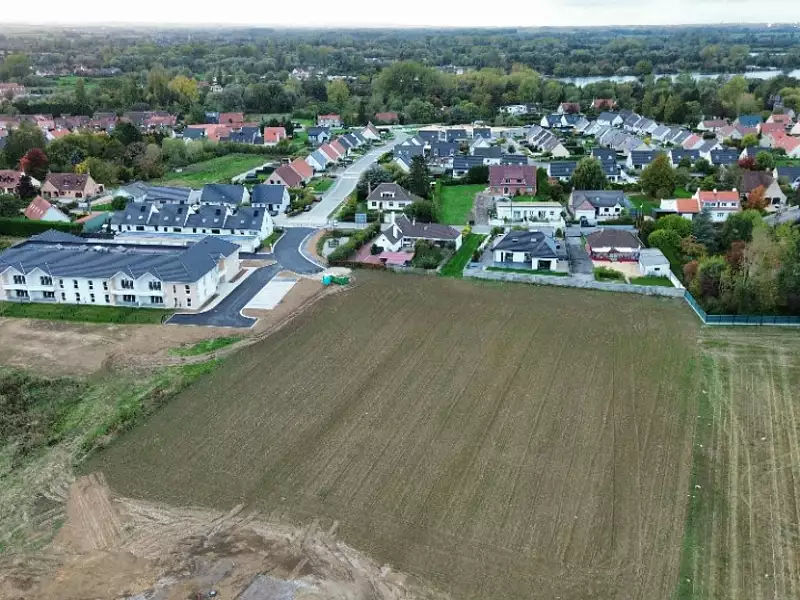 Terrain à bâtir, 450 m² - Ardres (62610)