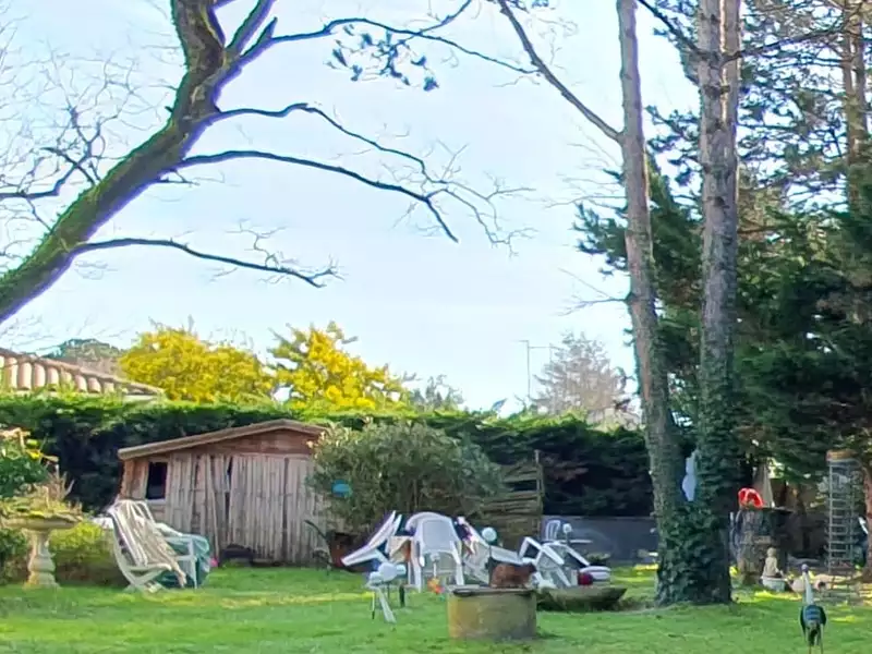 Terrain à bâtir, 650 m² - Saujon (17600)