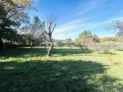 Terrain à bâtir, 1 622 m²