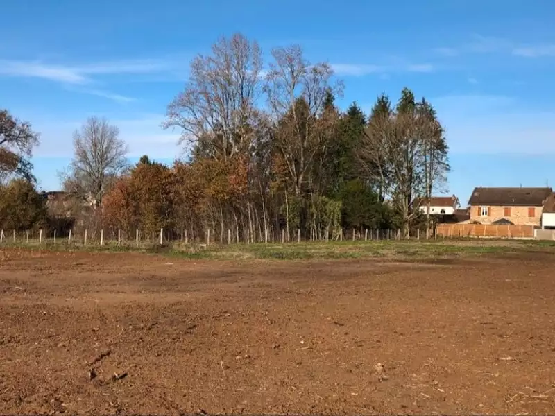 Terrain à bâtir, 660 m² - Panazol (87350)