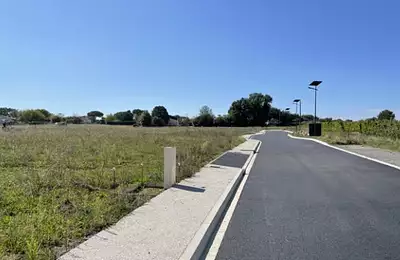 Terrain à bâtir, 684 m²