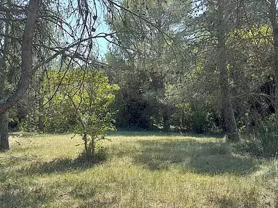 Terrain à bâtir, 1 680 m²