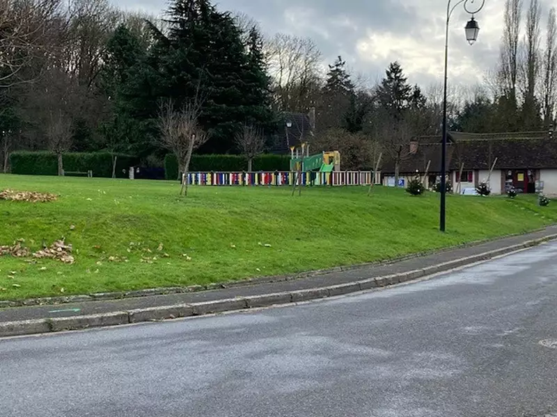 Terrain à bâtir, 580 m² - Gisors (27140)