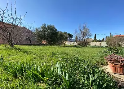 Terrain à bâtir, 369 m²