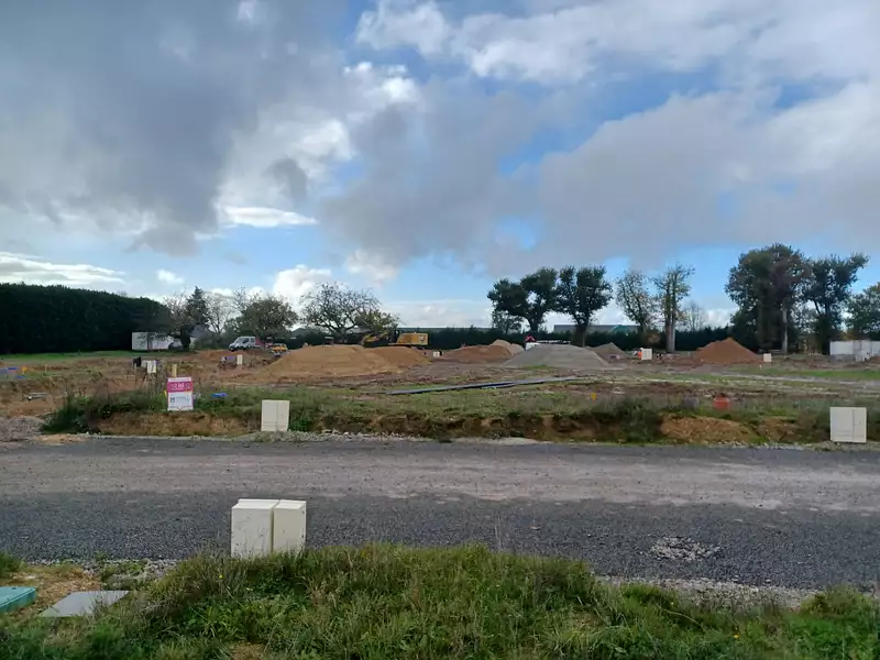 Terrain à bâtir, 360 m² - Goven (35580)