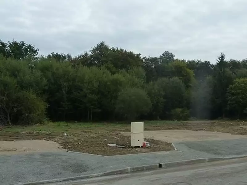 Terrain à bâtir, 456 m² - Esches (60110)