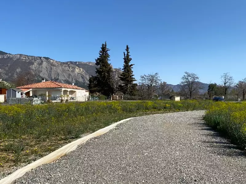 Terrain à bâtir, 702 m² - Ventavon (05300)
