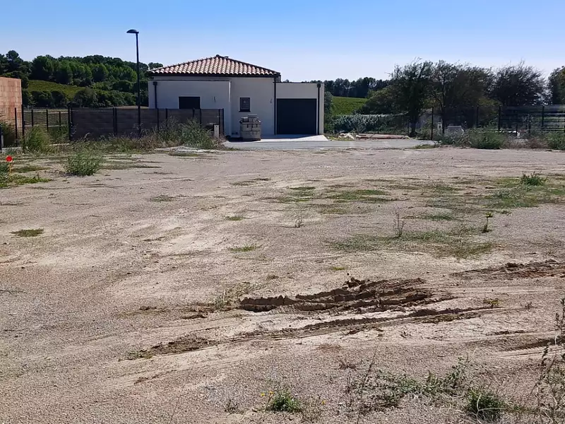 Terrain à bâtir, 298 m² - Aigues-Vives (30670)