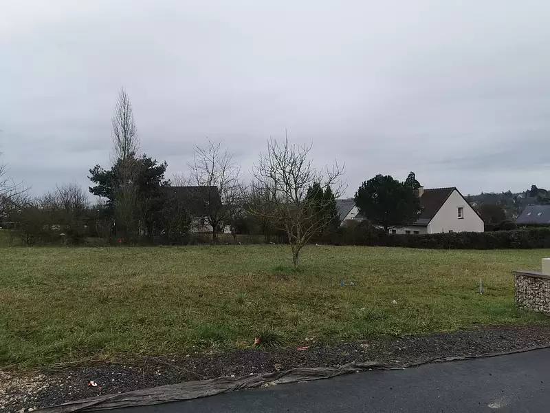 Terrain à bâtir, 581 m² - Azay-sur-Cher (37270)
