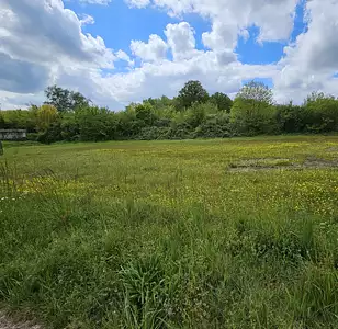 Terrain à bâtir, 2 400 m²