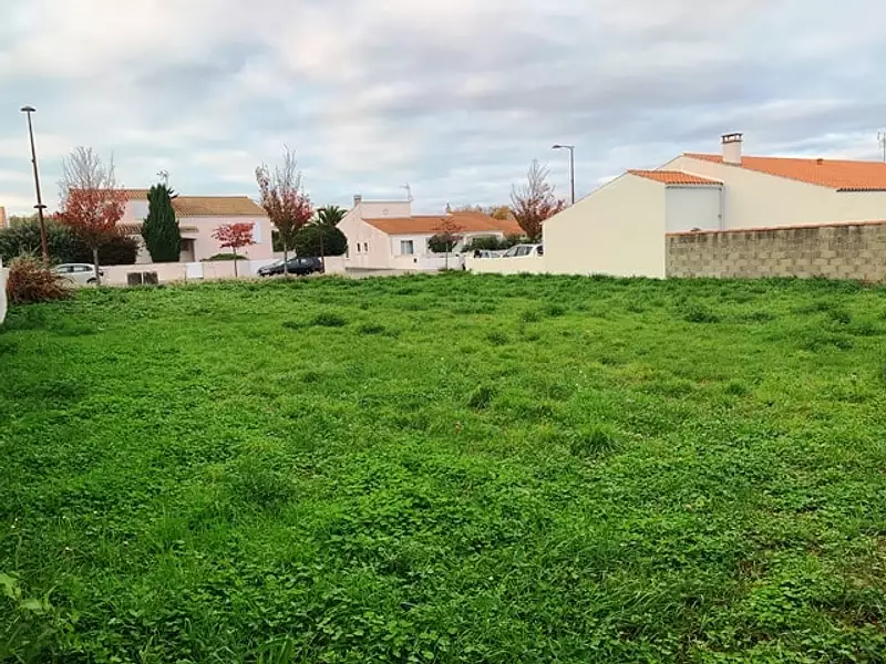 Terrain à bâtir, 443 m² - Olonne-sur-Mer (85340)