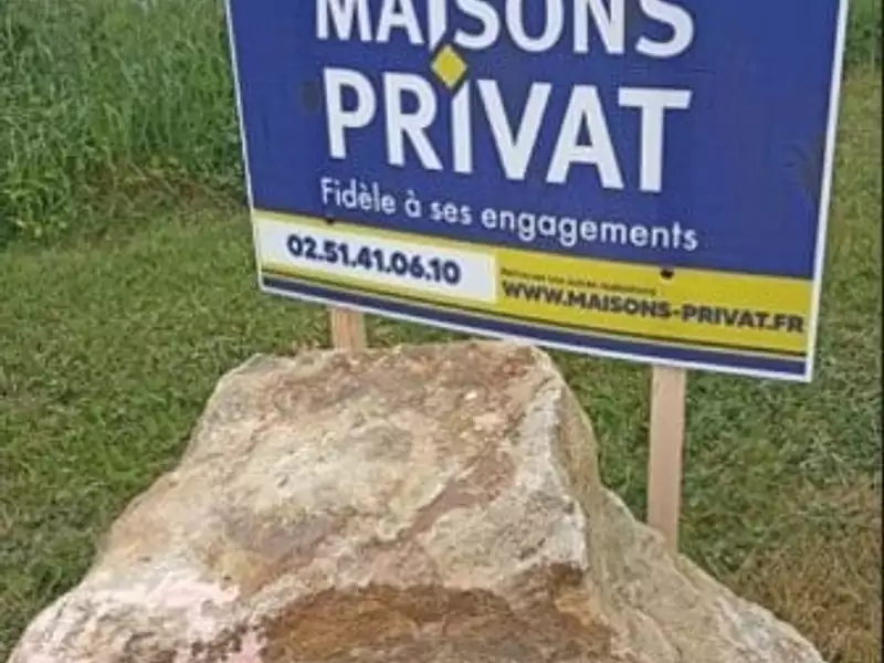 Terrain à bâtir, 268 m² - La Roche-sur-Yon (85000)