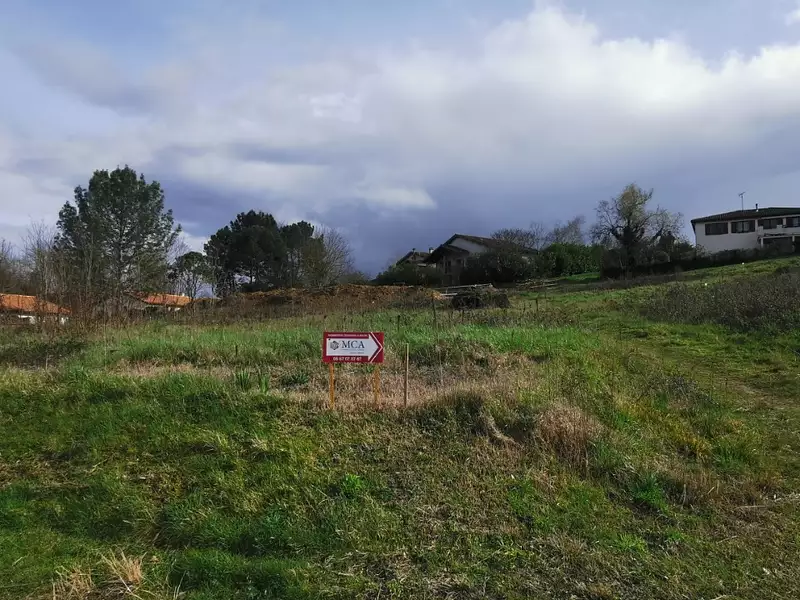 Terrain à bâtir, 792 m²