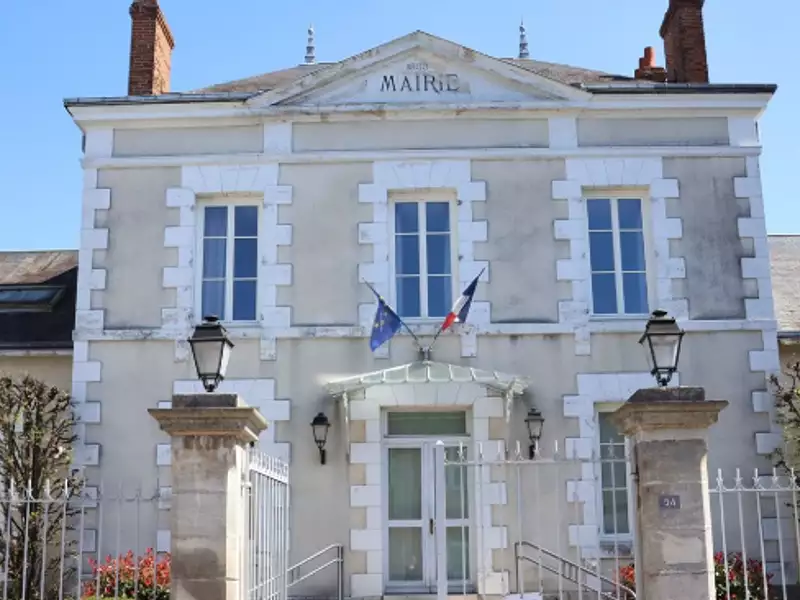 Terrain à bâtir, 840 m² - Vitry-aux-Loges (45530)