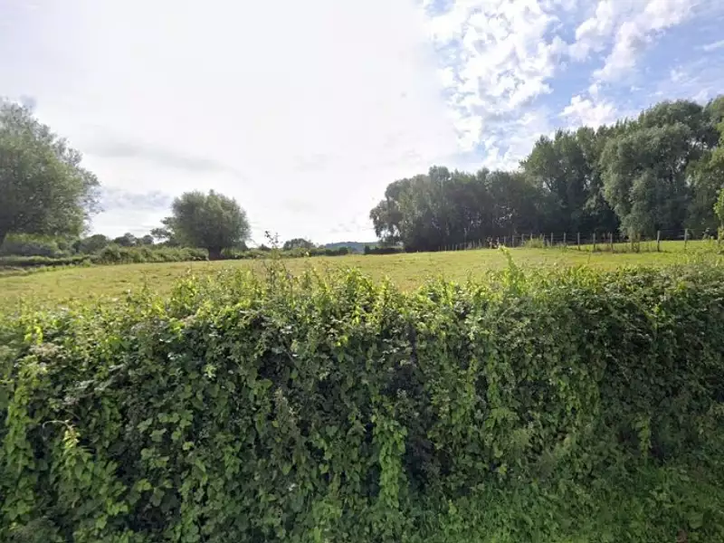 Terrain à bâtir, 580 m² - Desvres (62240)