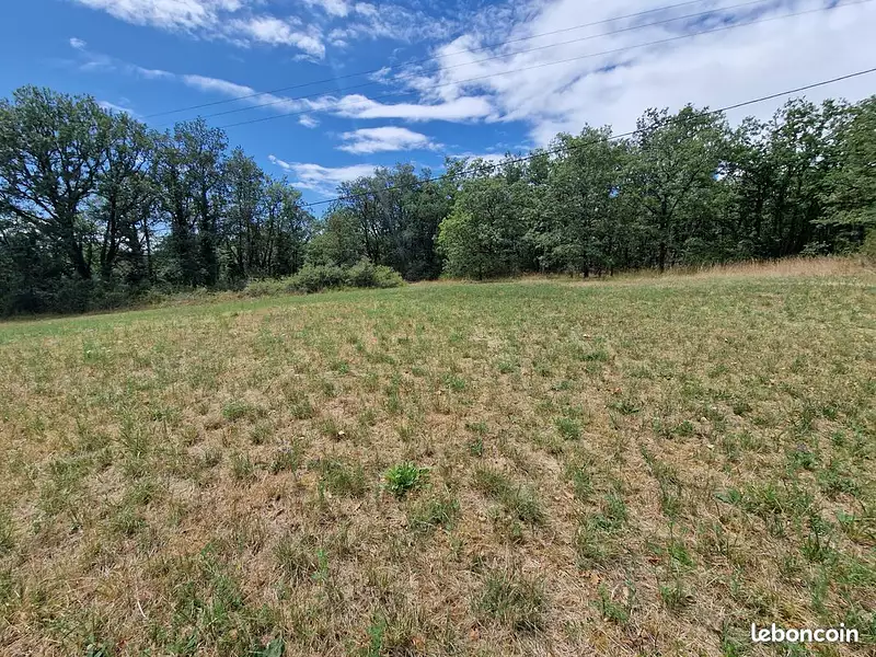 Terrain à bâtir, 3 000 m² - Nadaillac (24590)