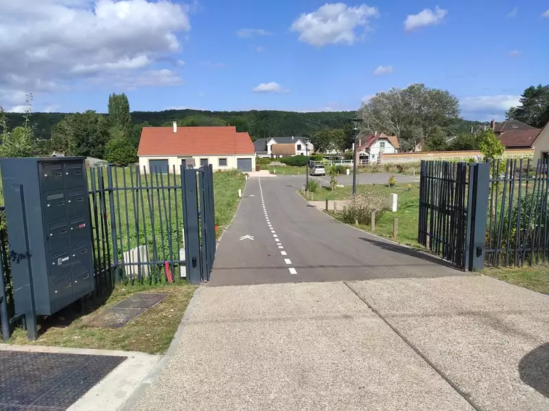 Terrain à bâtir, 801 m² - Acquigny (27400)