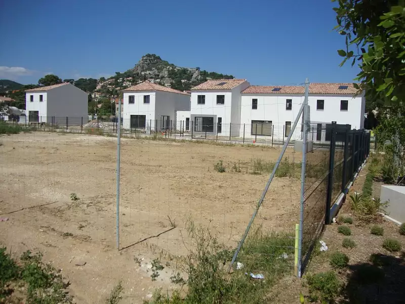 Terrain à bâtir, 257 m² - Hyères (83400)