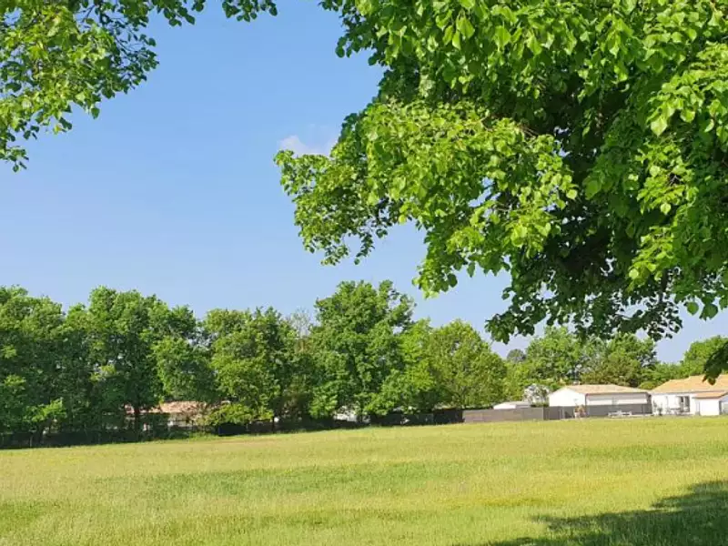 Terrain à bâtir, 612 m² - Saint-Magne (33125)