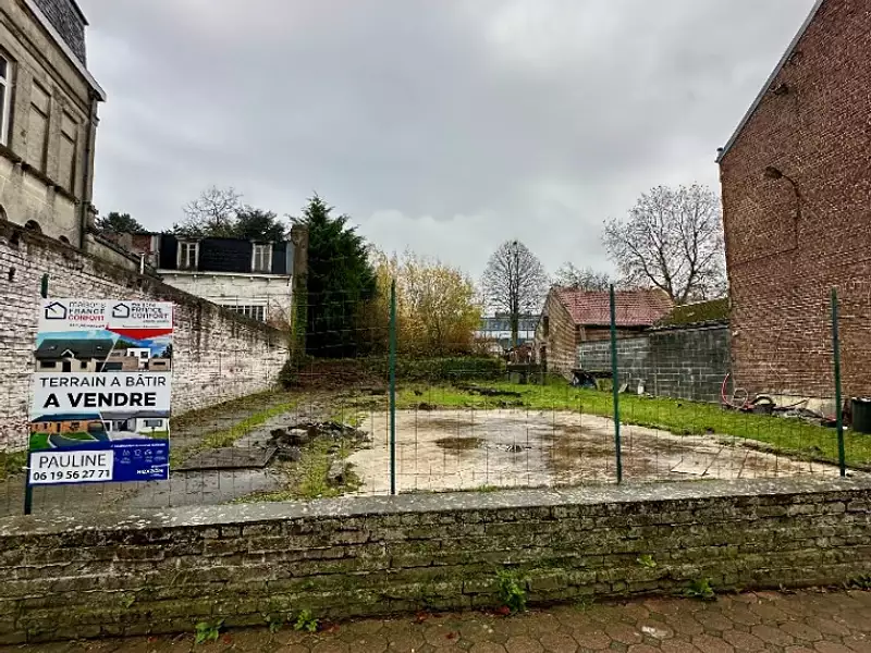 Terrain à bâtir, 814 m² - Le Cateau-Cambrésis (59360)