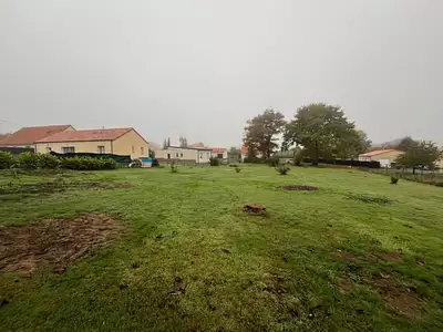 Terrain à bâtir, 600 m²
