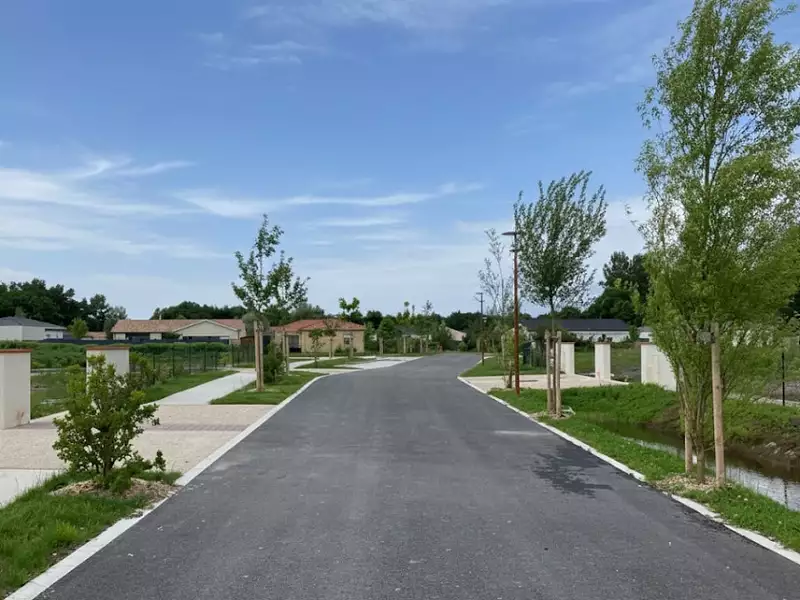 Terrain à bâtir, 840 m² - Salaunes (33160)