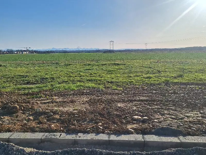 Terrain à bâtir, 900 m² - Castelsarrasin (82100)