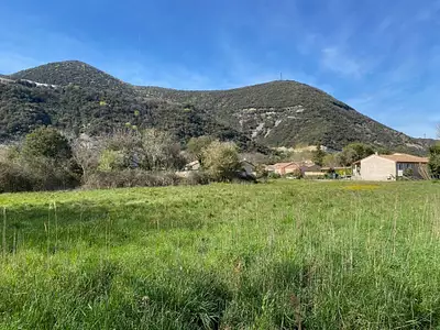 Terrain à bâtir, 668 m²