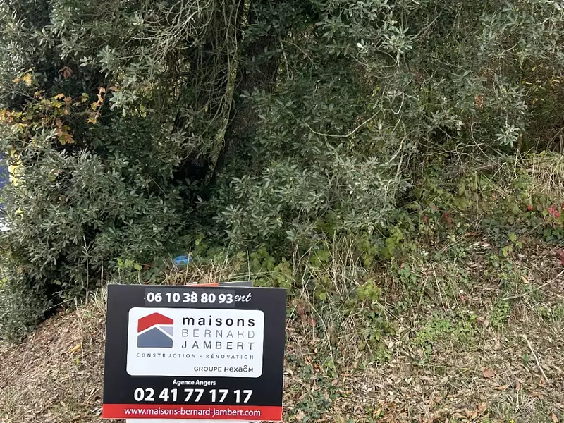 Terrain à bâtir, 421 m² - Segré-en-Anjou Bleu (49500)