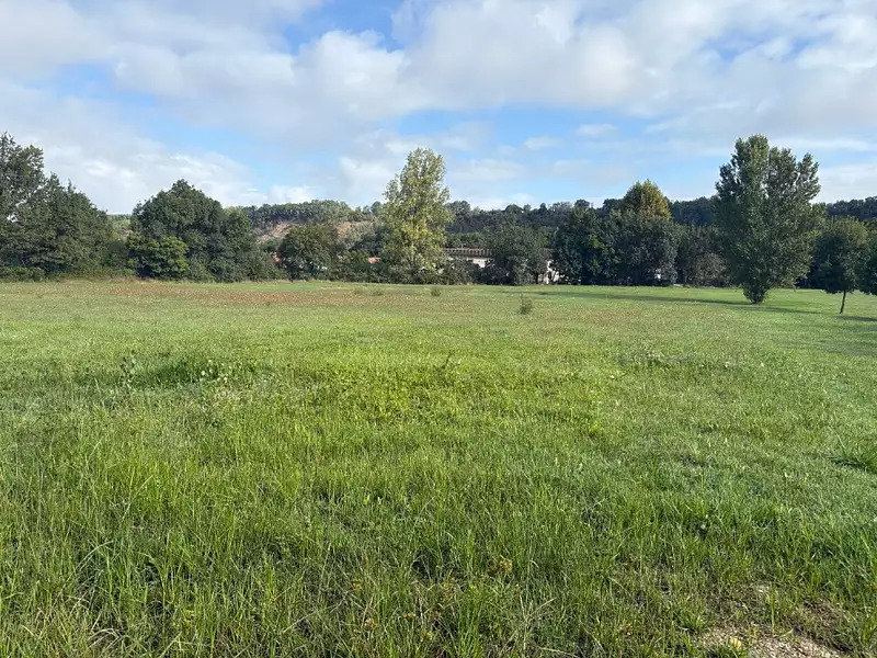 Terrain à bâtir, 575 m² - Saint-Sulpice-la-Pointe (81370)