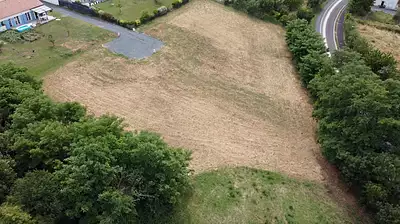 Terrain à bâtir, 642 m²