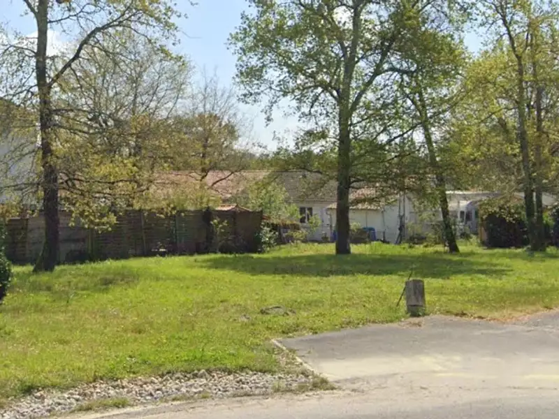 Terrain à bâtir, 429 m² - Saint-Médard-en-Jalles (33160)