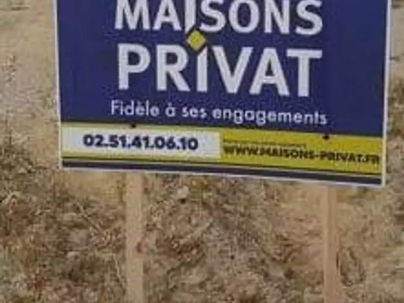 Terrain à bâtir, 434 m² - La Roche-sur-Yon (85000)