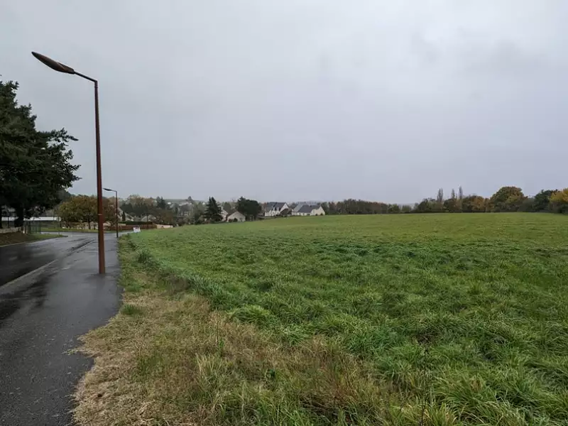 Terrain à bâtir, 525 m² - Azay-le-Rideau (37190)