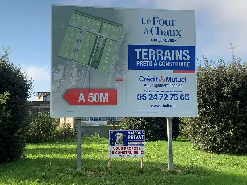 Terrain à bâtir, 402 m² - Courçon (17170)