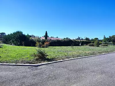 Terrain à bâtir, 1 100 m²