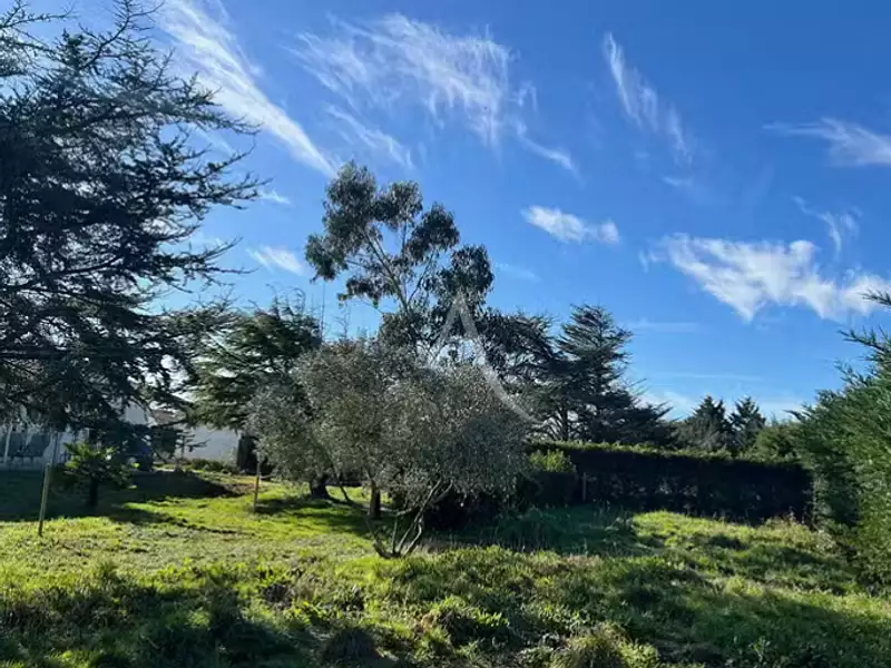 Terrain à bâtir, 510 m² - Longeville-sur-Mer (85560)