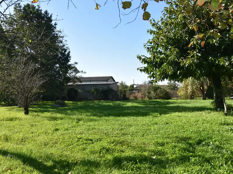 Terrain à bâtir, 527 m² - Bassens (33530)