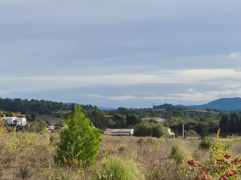 Terrain à bâtir, 900 m² - Leuc (11250)