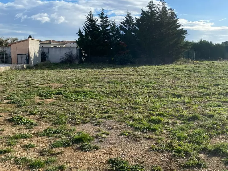 Terrain à bâtir, 613 m² - Roubia (11200)