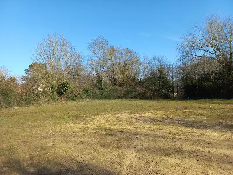 Terrain à bâtir, 527 m² - Chinon (37500)