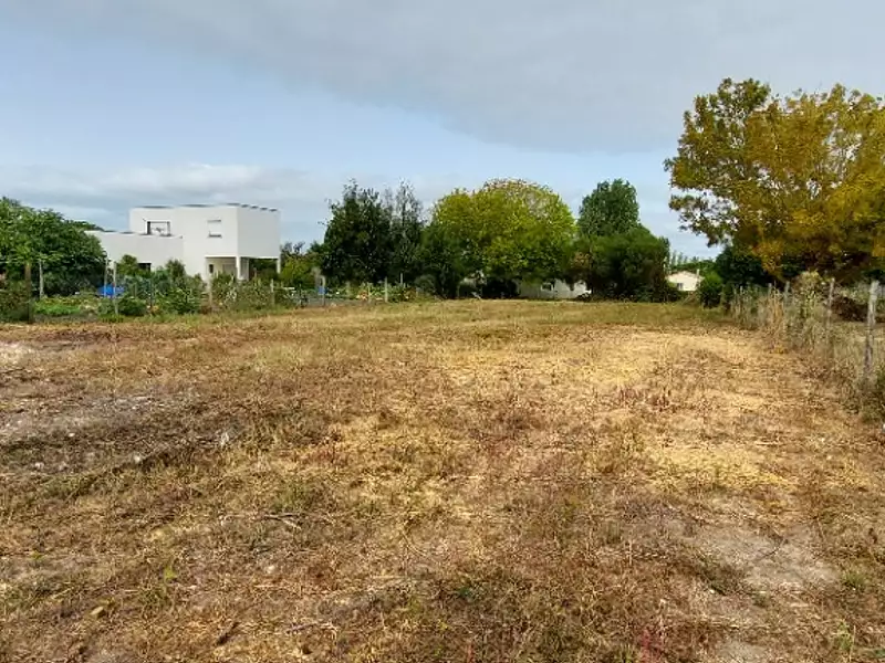 Terrain à bâtir, 1 043 m² - La Tremblade (17390)