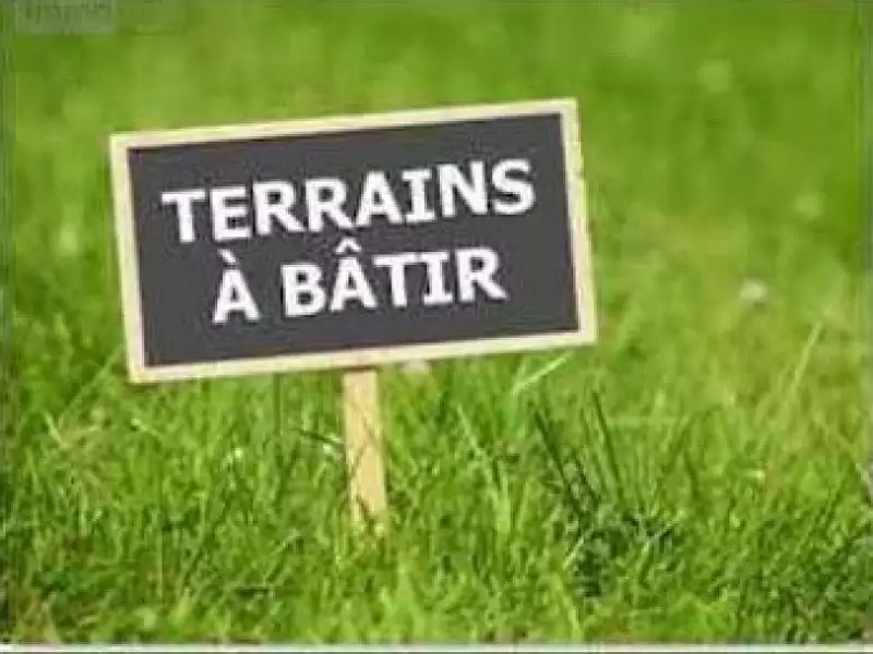 Terrain à bâtir, 359 m² - Langeais (37130)