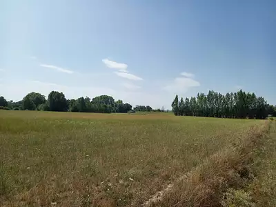 Terrain à bâtir, 607 m²