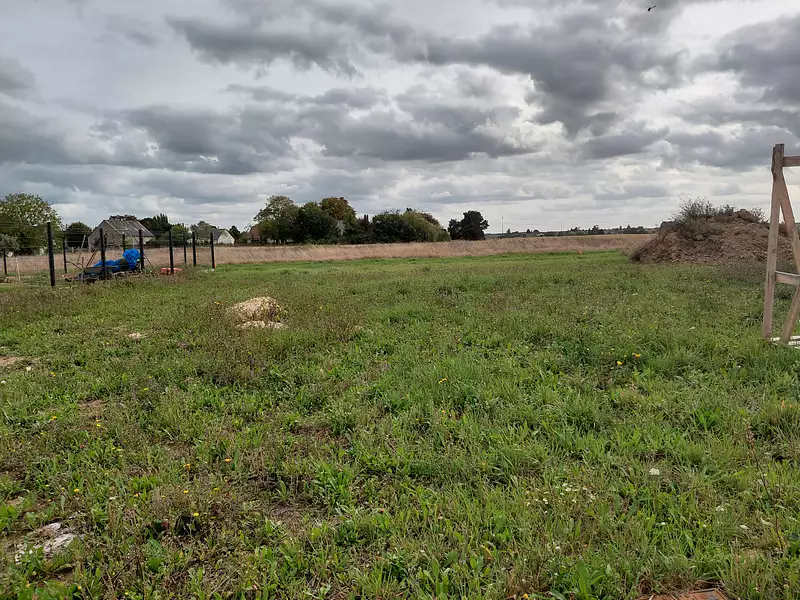 Terrain à bâtir, 402 m² - Druye (37190)