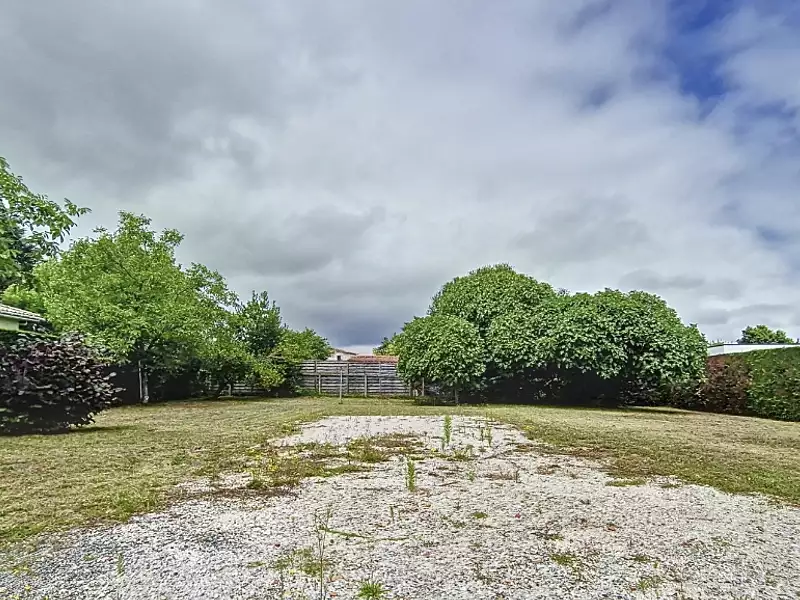 Terrain à bâtir, 621 m² - Léognan (33850)