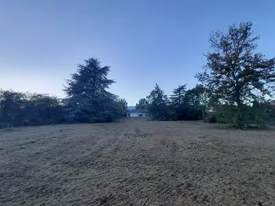 Terrain à bâtir, 2 130 m²