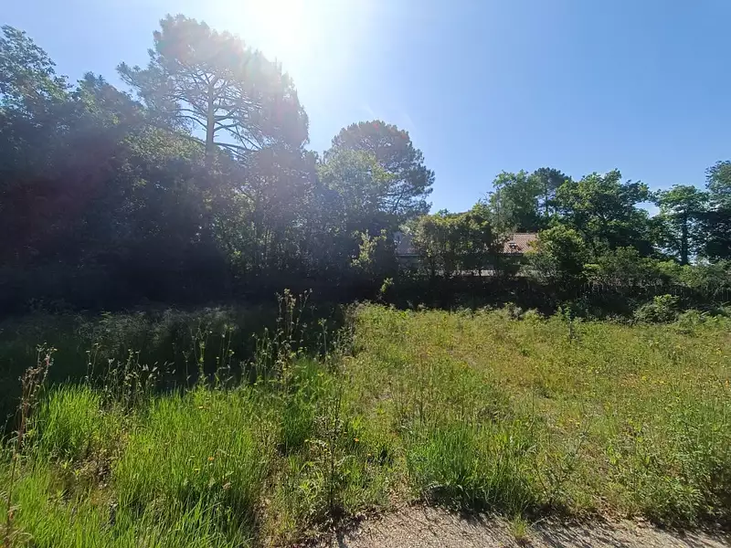 Terrain à bâtir, 400 m² - Andernos-les-Bains (33510)