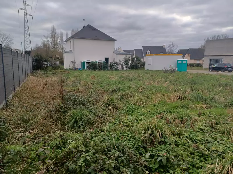 Terrain à bâtir, 377 m² - Plerguer (35540)