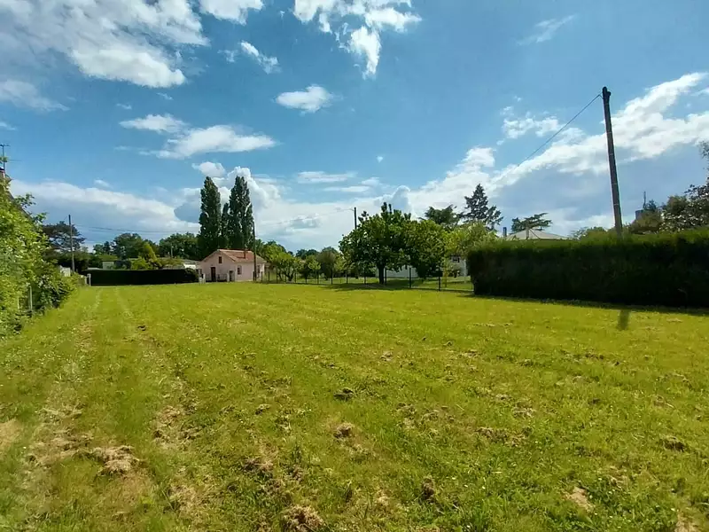 Terrain à bâtir, 500 m² - Montpon-Ménestérol (24700)